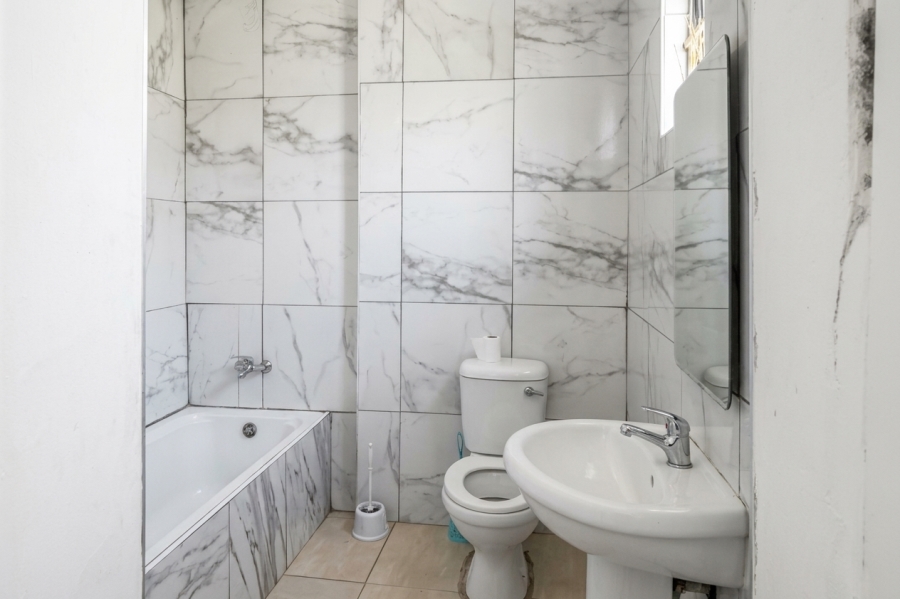 3 Bedroom Property for Sale in Southernwood Eastern Cape